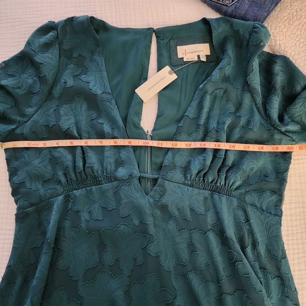 GORGEOUS ANTHROPOLOGIE  Deep V Dress NWT - Picture 9 of 10